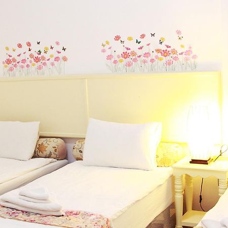 The Nimman13 Guesthouse Chiang Mai Zewnętrze zdjęcie